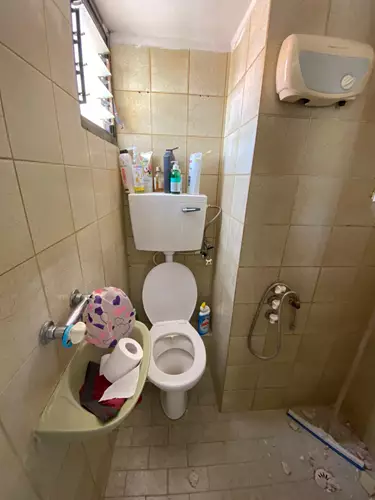 שיפוץ שירותים ומקלחת לפני